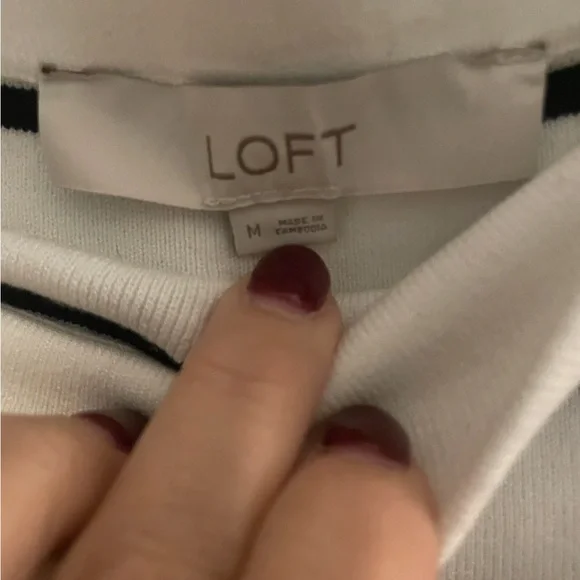 Loft of the shoulder sweater like new - Picture 4 of 4